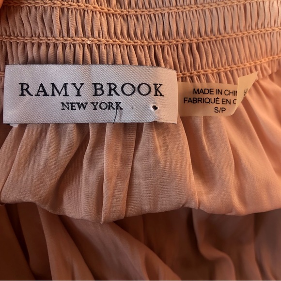 ❤️Ramy Brook New York Jessica Silky Smocked Off the Shoulder Blush Top Size S/P - Picture 6 of 9
